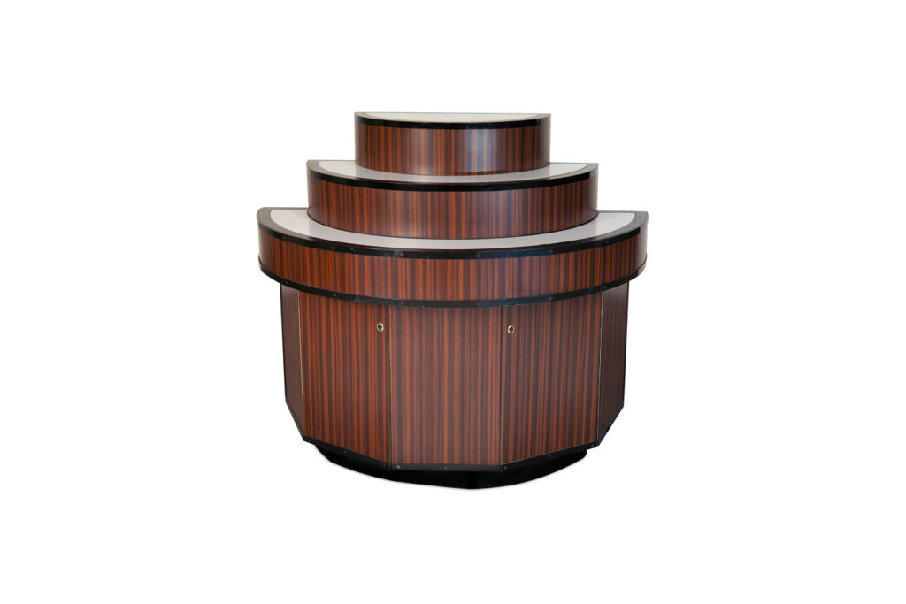 Berlin vintage display halfrond L120xB70xH105 – excl verlichting